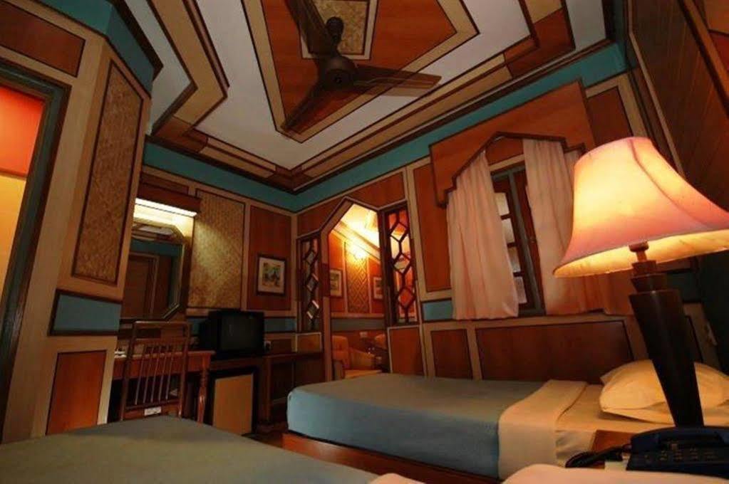 Shari La Island Resort Kampong Pasir Hantu Eksteriør bilde